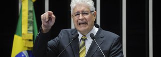 Senador Roberto Requião (PMDB-PR) propõe debate sobre reforma agrária e remessas de lucros