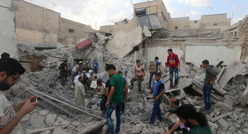 
O porta-voz do Ministério da Defesa da Rússia, Igor Konashenkov, disse que a Rússia dispõe de "inúmeras provas" de que o suposto "ataque" em Ghouta Oriental em 7 de abril foi uma provocação previamente planejada por especialistas; segundo ele, a entidade "tem provas do envolvimento direto do Reino Unido" na respectiva provocação
