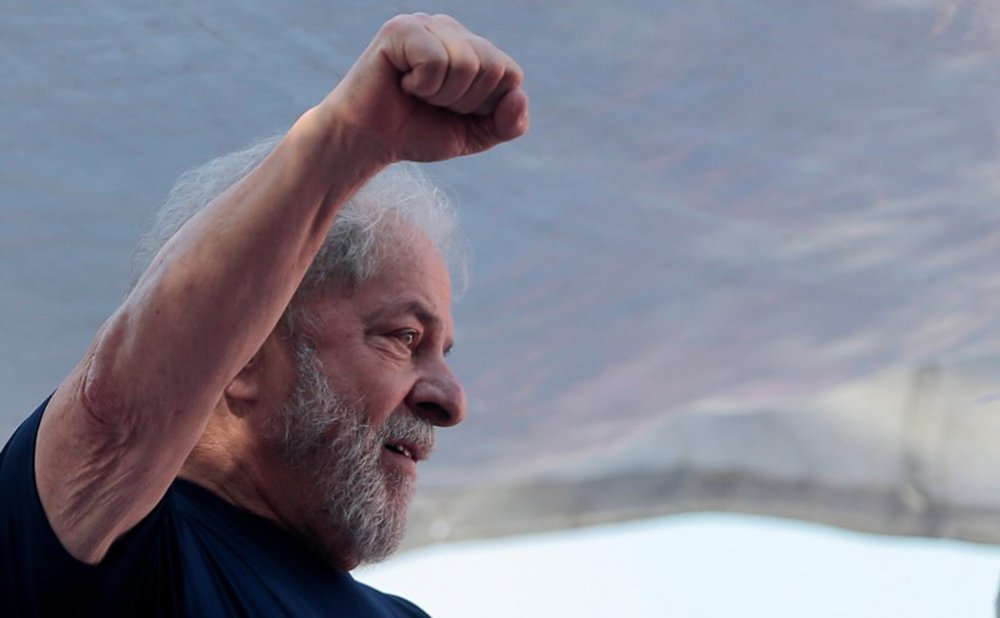 Ex-presidente Luiz Inácio Lula da Silva participa de evento na sede do Sindicato dos Metalúrgicos do ABC, em São Bernardo do Campo, antes de se entregar à Polícia Federal. 7/04/ 2018. REUTERS/Leonardo Benassatto