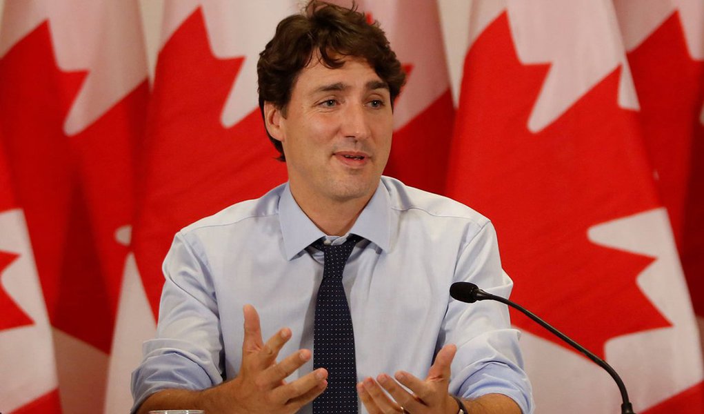 Está aberta a temporada de caça de Justin Trudeau na administração Donald Trump, com o chefe do conselho de comércio da Casa Branca lançando um ataque ao primeiro-ministro canadense; "Há um lugar especial no inferno para qualquer líder estrangeiro que se envolva em diplomacia de má fé com o presidente Donald J. Trump e tente esfaqueá-lo nas costas ao sair", declarou Peter Navarro após o Canadá anunciar que irá adotar medidas de retaliação contra os EUA em relação as tarifas comerciais entre os dois países