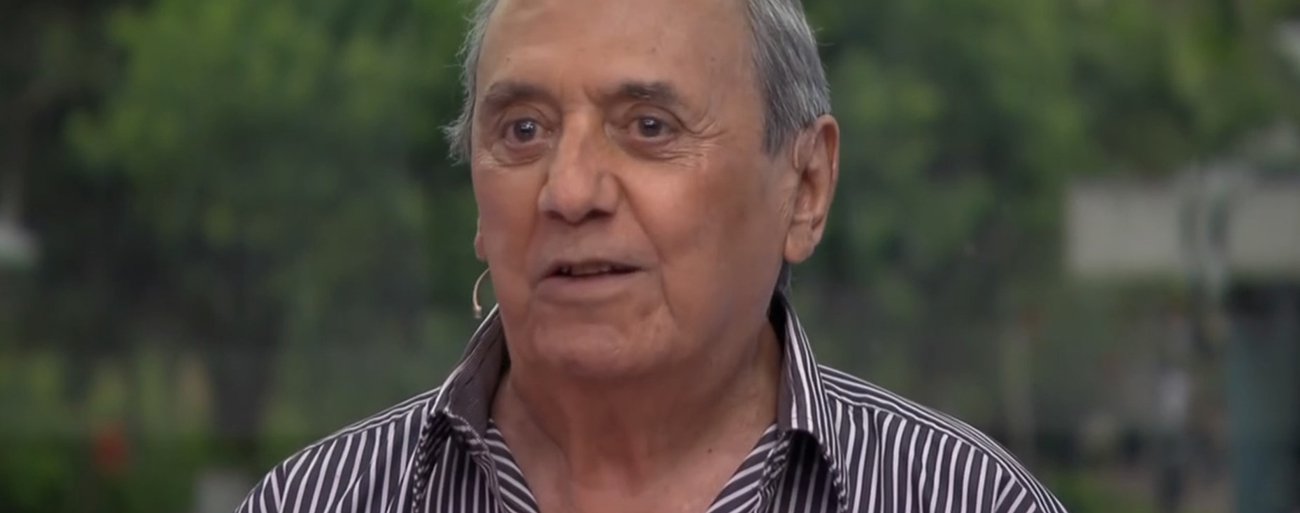 O humorista Agildo Ribeiro morreu neste sábado (28), aos 86 anos, no Rio de Janeiro; ele tinha problemas cardíacos. Conhecido como “Capitão do riso”, Agildo da Gama Barata Ribeiro Filho começou no teatro de revista, passou pelo rádio e se tornou conhecido pelos personagens cômicos na televisão. A última atuação dele foi no programa "Tá no Ar: a TV na TV"