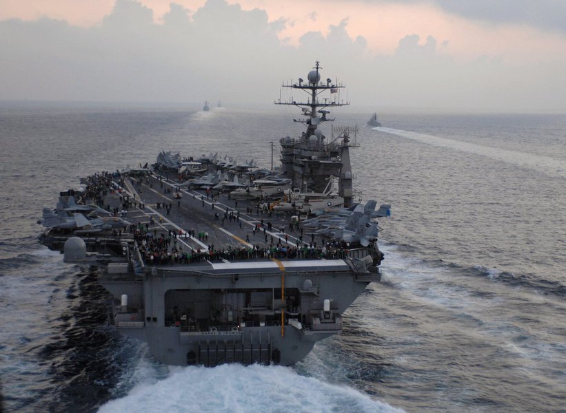 Porta aviões dos EUA USS Harry S. Truman