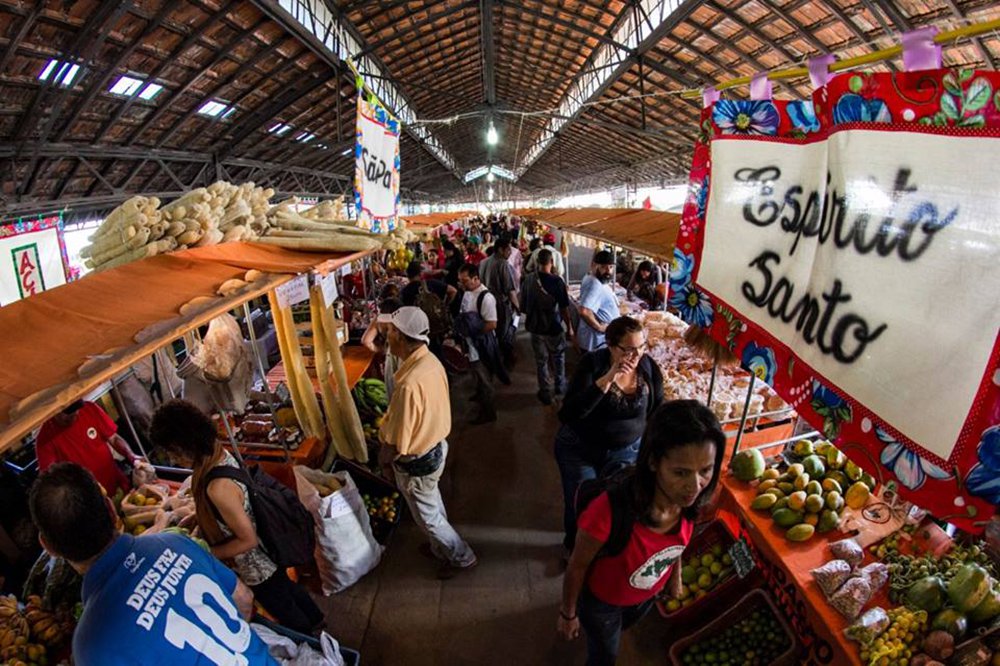 Do campo para a cidade, da produção na roça ao prato das famílias brasileiras: pratos típicos e gastronomia com gosto de luta; assim é o espaço Culinária da Terra, que funcionará durante 3ª Feira Nacional da Reforma Agrária, em São Paulo; organizado por assentados e acampados do Movimento dos Trabalhadores e Trabalhadoras Rurais Sem Terra (MST), o espaço contará com a participação de 20 estados