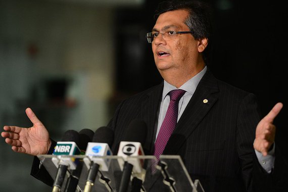 Brasília - Governador do Maranhão, Flavio Dino, fala com a imprensa após reunião com a presidenta Dilma, no Palácio do Planalto (Fabio Rodrigues Pozzebom/Agência Brasil)