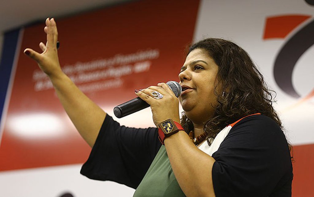 Para a presidenta do Sindicato dos Bancários e Financiários de São Paulo, Osasco e Região, Ivone Silva, o julgamento do habeas corpus do ex-presidente Lula no STF ditará o os rumos da democracia no país. "Saberemos se a nossa democracia continuará ou deixará de existir", disse