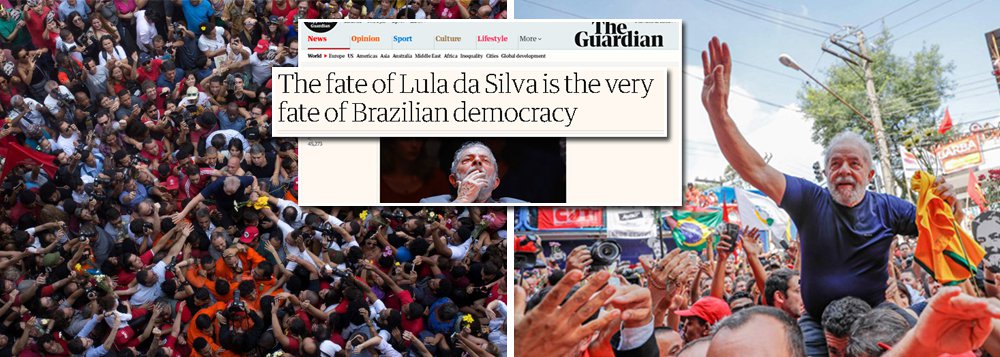 Em carta aberta ao jornal inglês The Guardian, um grupo de parlamentares, acadêmicos e outros representantes afirmam que Lula deveria poder participar das eleições presidenciais para que os brasileiros possam decidir seu próprio futuro; "Lula foi submetido a uma acusação e condenação política, ignorando evidências de sua inocência e desencadeando uma crise de confiança no Estado de Direito. Não se trata apenas de um homem, mas do futuro da democracia no Brasil. Acreditamos que ele deveria poder ficar em pé e o povo brasileiro pode decidir seu próprio futuro", diz trecho da carta