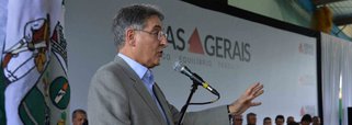 O deputado estadual Durval Ângelo (PT), líder do governo mineiro Fernando Pimentel, apontou nulidade no recebimento do pedido de impeachment contra o chefe do executivo estadual; de acordo com o parlamentar, no ato do recebimento não houve verificação de que os princípios necessários para a denúncia estavam presentes