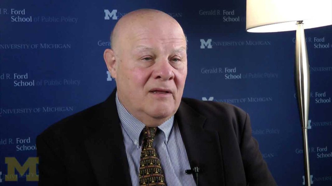 Para o professor de Relações Externas da Universidade de Michigan e ex-embaixador norte-americano para o Brasil, Melvyn Levitsky, a expulsão de diplomatas russos por mais de 20 países em reação as ações externas da Rússia deveriam impactar diretamente sobre a Copa do Mundo que será realizada naquele país, entre os meses de junho e julho; "Deveria, e espero isso, francamente. Este fato deveria fazer com que a Copa do Mundo não ocorresse na Rússia", afirmou