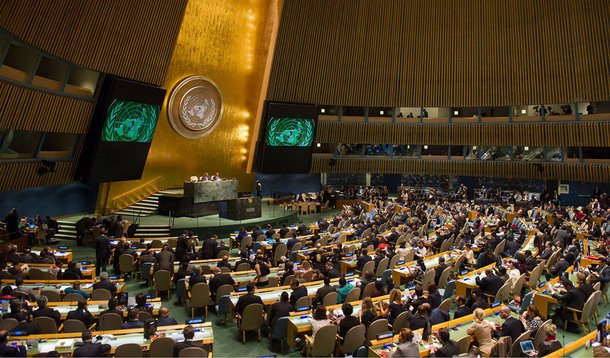 Comitê de Direitos Humanos da ONU começou, nesta segunda-feira (9), a avaliar o pedido feito pelo ex-presidente Luiz Inácio Lula da Silva para que seja colocado em liberdade durante a tramitação do seu processo; "O caso está sendo processado e os relatores do Comitê foram informados", informou a entidade por meio de e-mail, embora não haja indicação de prazo para a análise; base do pedido possui semelhanças com a realizada por políticos catalães que foram presos pela Justiça espanhola após o referendo separatista da região autônoma