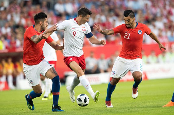 Para resgatar a tradição de décadas passadas, a Polônia chega à Copa do Mundo na Rússia apostando em um dos melhores camisa 9 do futebol contemporâneo. Cabeça de chave do grupo H, os poloneses têm a expectativa de fazer um bom papel dentro de campo