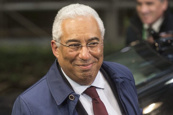 País lusitano, que fez os ajustes mais duros durante a crise na Europa, encontra um caminho para combinar crescimento e uma progressiva recuperação do bem-estar social; o socialista António Costa, primeiro ministro, contou a fórmula do sucesso de sua política econômica; "Definimos uma alternativa à política de austeridade centrada em mais crescimento, mais e melhor emprego e mais igualdade", afirmou