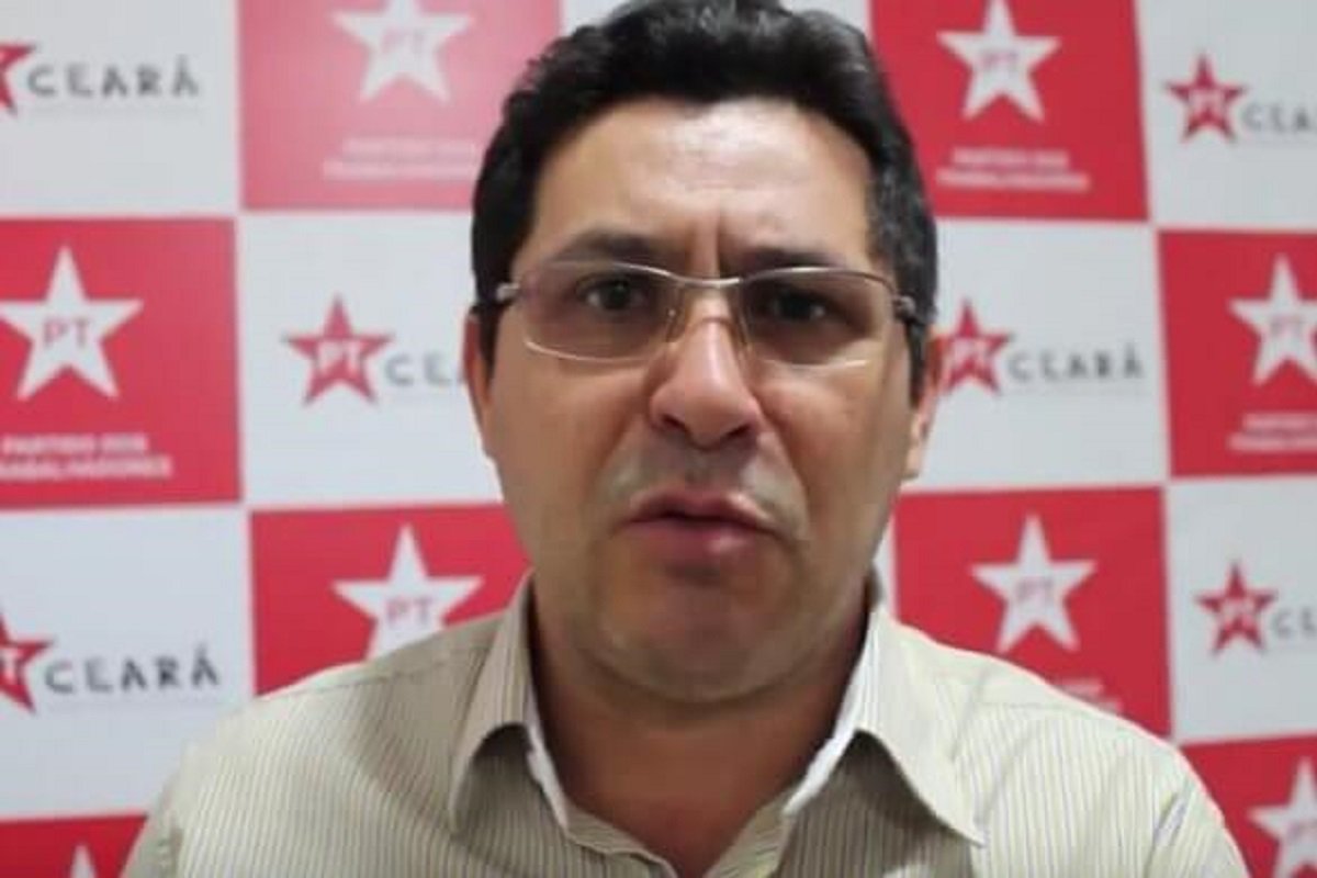 O presidente do PT Ceará, Fco. de Assis Diniz, cobra das autoridades medidas firmes contra a escalada do fascismo no Sul e diz que o atentado não foi só contra Lula, mas contra todos os que defendem uma sociedade mais justa. Para De Assis, essa onda fascista que age abertamente no Sul, pode irradiar para o Brasil. Segundo o relato da jornalista Eleonora Lucena, que estava na caravana de Lula, o descaso da Polícia Militar do Paraná facilitou a ação dos criminosos