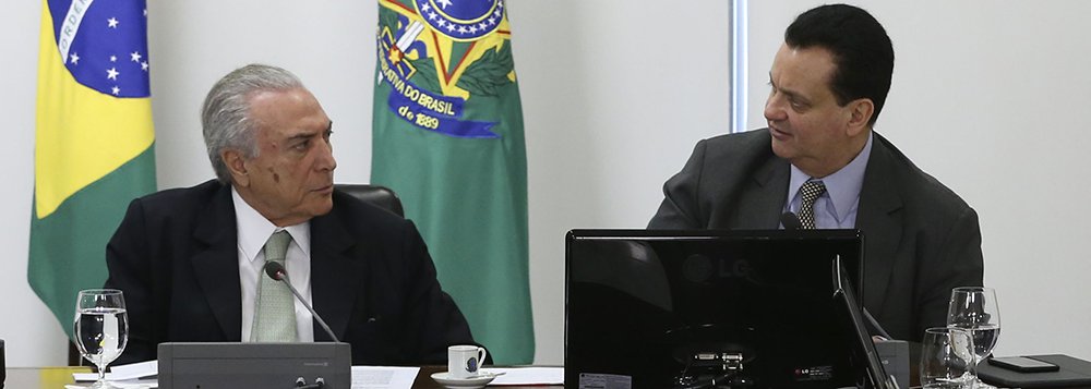 Brasília - O presidente interino Michel Temer se reúne com os ministros da Educação, Mendonça Filho, da Ciência, Tecnologia, Inovações e Comunicações, Gilberto Kassab, e representantes da comunidade científica do país (José Cruz/Agência Brasil)