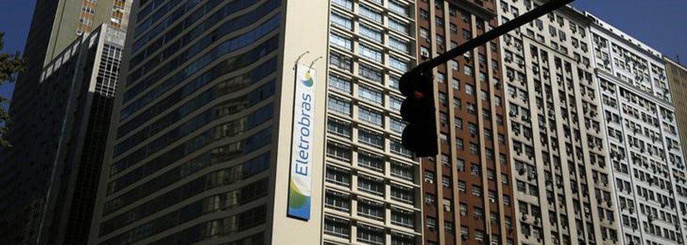 O coordenador do Coletivo Nacional dos Eletricitários (CNE), Fernando Pereira, também afirma que "sem a privatização, significa que a nossa conta de luz não vai disparar, como disparou o combustível durante a semana de greve. Esse é o nosso compromisso"