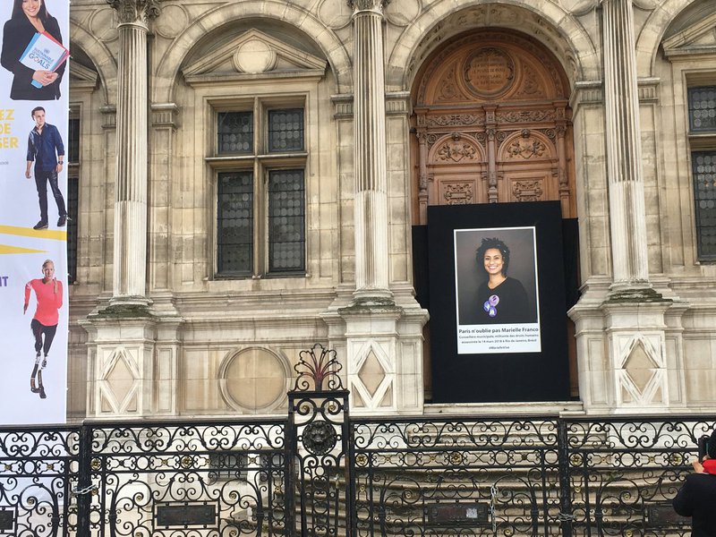 Atividades em Paris homenageiam a vereadora e ativista da luta pelos direitos humanos, Marielle Franco, brutalmente assassinada em 14 de março