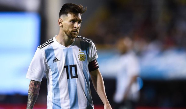 Messi orgulhou o universo dos que acreditam em justiça e autodeterminação dos povos ao liderar os atletas da seleção argentina contra a realização do amistoso com a seleção de Israel, em Jerusalém