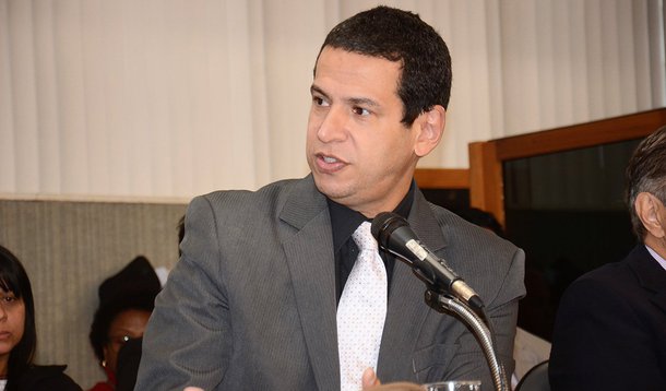 Preso desde sexta-feira (8) condenado por envolvimento na Máfia dos Sanguessugas, o deputado estadual Cabo Júlio (MDB) teve o seu pedido de habeas corpus negado pelo STJ; negativa foi baseada no entendimento do STF que possibilita a prisão após esgotamento dos recursos na segunda instância; o parlamentar está preso em um batalhão do Corpo de Bombeiros, em Belo Horizonte