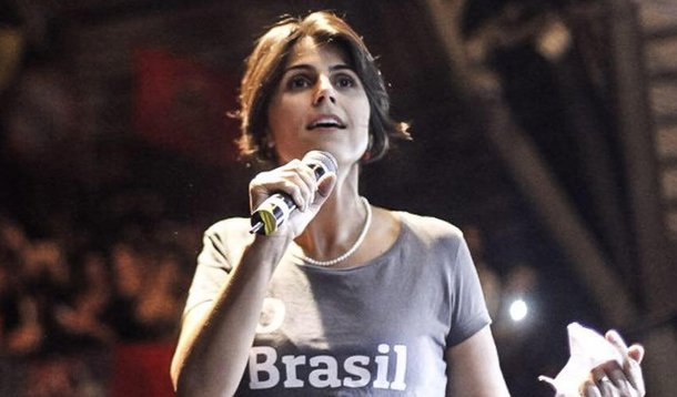 A deputada Manuela D'Ávila, pré-candidata a presidente pelo PCdoB, respondeu nesta quarta-feira, 11, a agressões proferidas nas redes pelo blogueiro e assessor parlamentar do Maranhão, Hilton Franco; "Vamos falar sobre machismo e misoginia? Ridícula. Mulherzinha. Nojo. Vaca. Não sou deputada federal, moço machista. Você é que é desinformado e mal intencionado. Pra que saiba, mesmo em luto estive na assembleia ontem e hoje. Aliás, aprovei um projeto massa sobre a publicação da lista de agressores de mulheres. E você? Saiu por aí destilando seu ódio as mulheres", afirmou; deputados maranhenses também repudiaram os ataques