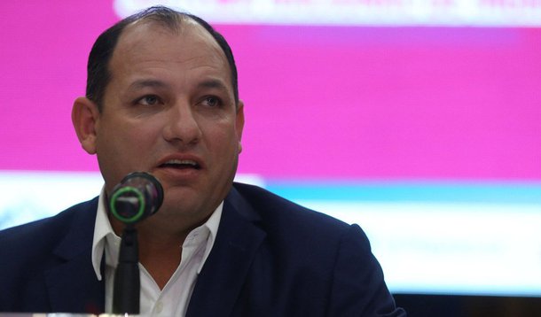 Ministro de Educação Universitária, Ciência e Tecnologia da Venezuela, Hugbel Roa, anunciou o início da oferta pública do petro, a criptomoeda lançada pelo governo e que tem as reservas nacionais de petróleo como lastro; "Já começou a IPO (oferta pública inicial) Petro", disse no Twitter o ministro; Agência Venezuelana de Notícias (AVN) informou que a pré-venda do petro fechou ontem, depois de um mês, e alcançou valor superior a US$ 5 bilhões em intenções de compra