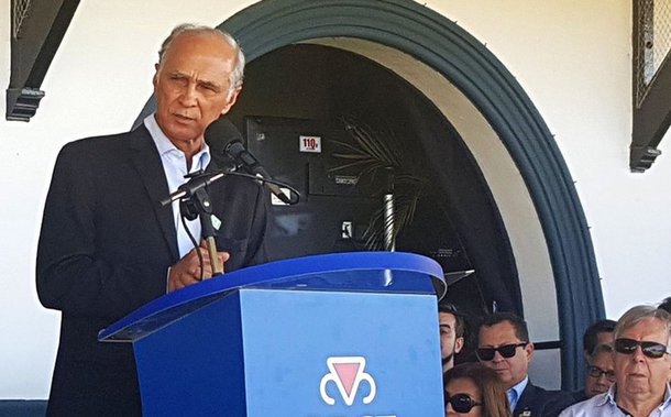 578 delegados vão decidir se o MDB de Minas terá candidato próprio ao governo nas eleições ou se vai manter a aliança com o governador Fernando Pimentel (PT); principal defensor do rompimento é o vice-governador Antonio Andrade, presidente da sigla e pré-candidato a governador; porém, o presidente da Assembleia, Adalclever Lopes, que lidera o grupo favorável á aliança com o PT, não participará do evento