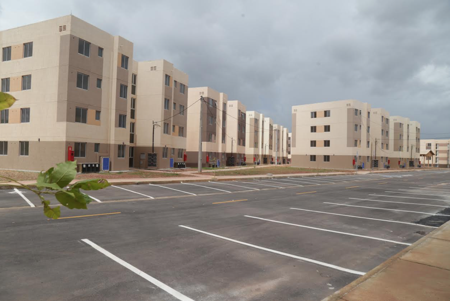 A segunda etapa do residencial Alamedas das Palmeiras, no bairro Ancuri, totaliza 2.960 apartamentos para famílias sorteadas em junho de 2016. A solenidade de entrega será nesta quarta (28), com as presenças do prefeito Roberto Cláudio (PTD), do governador Camilo Santana (PT) e do ministro das Cidades, Alexandre Baldy