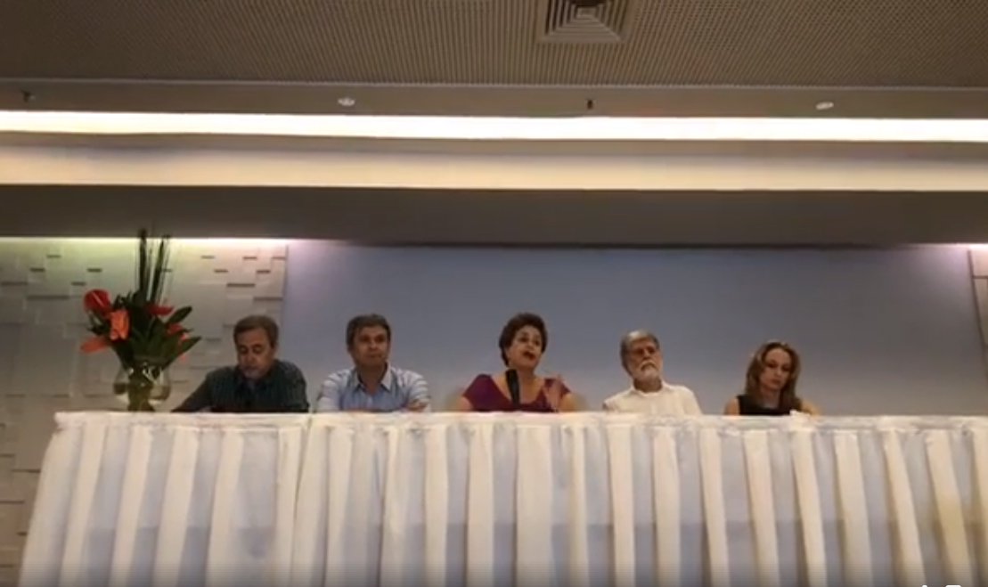 Repercutiu com bastante destaque em muitos veículos globais a entrevista coletiva concedida pela ex-presidente Dilma Rousseff e o embaixador Celso Amorim, no Rio de Janeiro, na tarde de segunda-feira, 26; material produzido pelas agências internacionais – Reuters, AFP, AP, Bloomberg, EFE e BBC –, denunciando a escalada da violência que atingiu a caravana de Lula no Sul do país