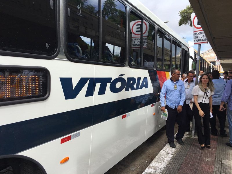 Entraram em vigor hoje (1), os novos valores das tarifas dos ônibus metropolitanos de Fortaleza, com reajuste médio de 12,30%. Os ônibus metropolitanos interligam a Capital aos municípios de Caucaia, Maracanaú, Maranguape, Eusébio, Aquiraz, Pacatuba, Guaiúba, Itaitinga, Horizonte, Pacajus, Chorozinho e São Gonçalo do Amarante