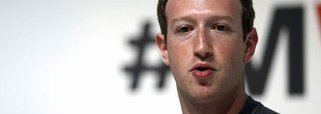 
Moscou pediu explicações ao Facebook, que tem como dono Mark Zuckerberg, sobre o bloqueio das contas de diversos representantes da mídia russa, revelou durante uma coletiva de imprensa, a representante do Ministério das Relações Exteriores da Rússia, Maria Zakharova; ela questionou o encerramento das contas e argumentou que, se as mesmas tivessem violado as normas da rede social, os bloqueios teriam sido pontuais e não teriam acontecido ao mesmo tempo
