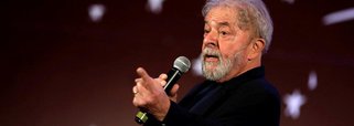 A defesa do ex-presidente Lula deverá tomar conhecimento da data do julgamento dos embargos de declaração (ED) diretamente no eproc (processo judicial eletrônico) até dois dias antes; o desembargador federal João Pedro Gebran Neto negou pedido para que houvesse notificação por e-mail com antecedência mínima de cinco dias; os advogados alegavam que precisavam organizar o deslocamento até Porto Alegre para acompanhar o julgamento
