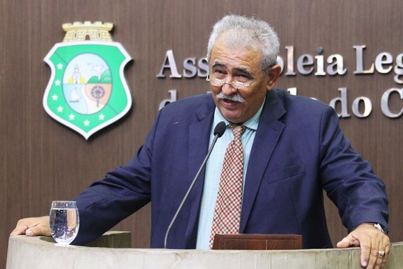 O Patriota realiza na tarde desta quinta-feira (14), na Assembleia Legislativa, um ato de filiação de pré-candidatos a cargos proporcionais. Entre os nomes que devem se filiar ao partido estão os deputados estaduais Mário Hélio (foto), Yuri Guerra e Nizo Costa, além de várias lideranças do interior do Estado e da Região Metropolitana de Fortaleza