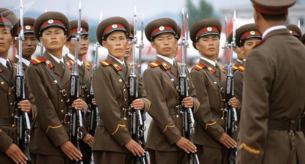 Os EUA não deixaram passar no Conselho de Segurança da ONU o projeto de declaração da China e Rússia em apoio ao progresso na resolução da situação na península coreana, informou o porta-voz da missão permanente da Rússia na ONU, Fyodor Strzhizhovsky; "A decisão dos EUA de suspender os trabalhos sobre a iniciativa sino-russa sem qualquer discussão entre os membros do Conselho de Segurança da ONU coloca questões sobre as verdadeiras intenções de Washington em meio ao degelo nas relações intercoreanas", notou a missão diplomática russa
