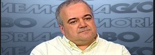 "A presidenta eleita pelo povo derrubada por uma trama fraudulenta do Congresso, comandada por ladrões, sob o silêncio covarde do Judiciário. Ativistas dos direitos humanos assassinados e agredidos no campo e nas cidades. Um governo ilegítimo faz o oposto do que o povo pediu nas urnas, leva o país a regredir décadas, e não há Congresso ou STF capaz de frear os retrocessos", diz o jornalista Mario Marona; "O maior líder político do país na iminência de ser preso e impedido de disputar uma eleição. Acabou o direito à isenção"