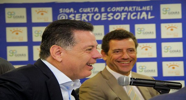 O governador Marconi Perillo participou, na manhã desta quinta-feira (8), no Palácio Pedro Ludovico Teixeira, do lançamento do Rally dos Sertões 2018, evento que tem em Goiás um dos principais pontos de apoio, e onde se dá a largada, e tem a parceria do governo estadual há 16 anos; cerimônia contou com a presença de secretários de Estado e diretores de diversas pastas envolvidas na realização do evento, além de organizadores e apoiadores; “É sempre um prazer trabalhar com pessoas de bem, que querem o melhor para o país. O Rally é realizado por um empresário bem-sucedido na sua área, mas que buscou encontrar, no evento, uma forma de apresentar o Centro-Oeste para o Brasil e para o mundo. É um projeto muito bacana, que sempre teve o nosso apoio”, frisou o governador