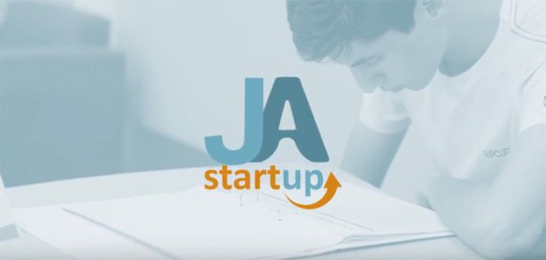 O primeiro teste deu tão certo que o plano é levar o programa para mais 5 novas turmas - das quais 3 são instituições públicas de ensino - em Belo Horizonte, no Rio, Recife e São Paulo; chamado JA Startup, o projeto tem como objetivo ensinar sobre empreendedorismo e nova economia para adolescentes