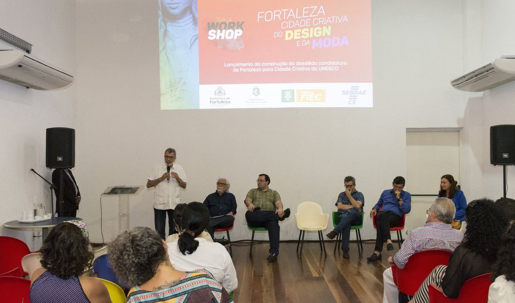 A Prefeitura de Fortaleza lançou ontem, a candidatura da cidade ao selo da Rede Mundial de Cidades criativas da Unesco. Até abril de 2019, a prefeitura deve encaminhar à Unesco um relatório com os avanços municipais no âmbito do design em suas múltiplas especificidades. O resultado será divulgado em outubro de 2019
 
 