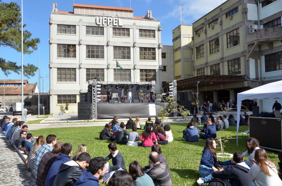 Segundo a Universidade de Federal de Pelotas, os principais objetivos são de expressar apoio público ao professor Luis Felipe Miguel da Universidade de Brasília – UnB, e repudiar os ataques à autonomia universitária – além de outros direitos constitucionais garantidos.