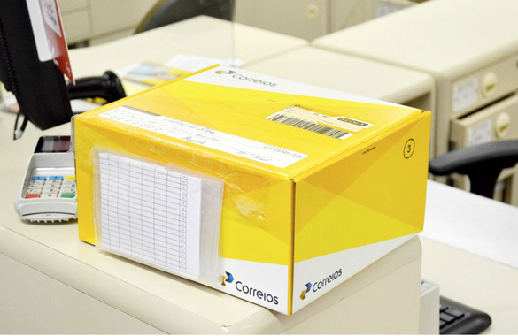 O Procon Fortaleza acatou o plano dos Correios para ressarcir os consumidores prejudicados pelo incêndio na Central de Distribuição de Fortaleza. A empresa se comprometeu a arcar com os prejuízos num prazo máximo de 90 dias e esclareceu que o fornecedor/remetente é o detentor da propriedade de objetos postados, ou seja, o consumidor deve procurar o responsável pela postagem do produto, bem ou carta para ter acesso à possível indenização