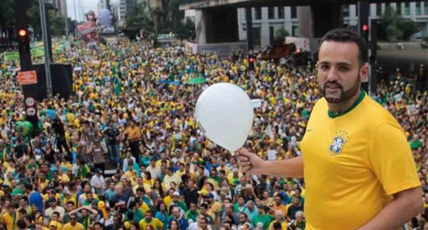 Acusado de ligação com o Primeiro Comando da Capital (PCC), o prefeito de Embu das Artes (SP), Ney Santos, fugiu do país em um voo clandestino em direção ao Paraguai. Ele tem um mandado de prisão sob acusação de tráfico de drogas, associação ao crime organizado, lavagem de dinheiro e evasão de divisas; o prefeito chegou a ser preso por roubo de malotes em Marília em 2003