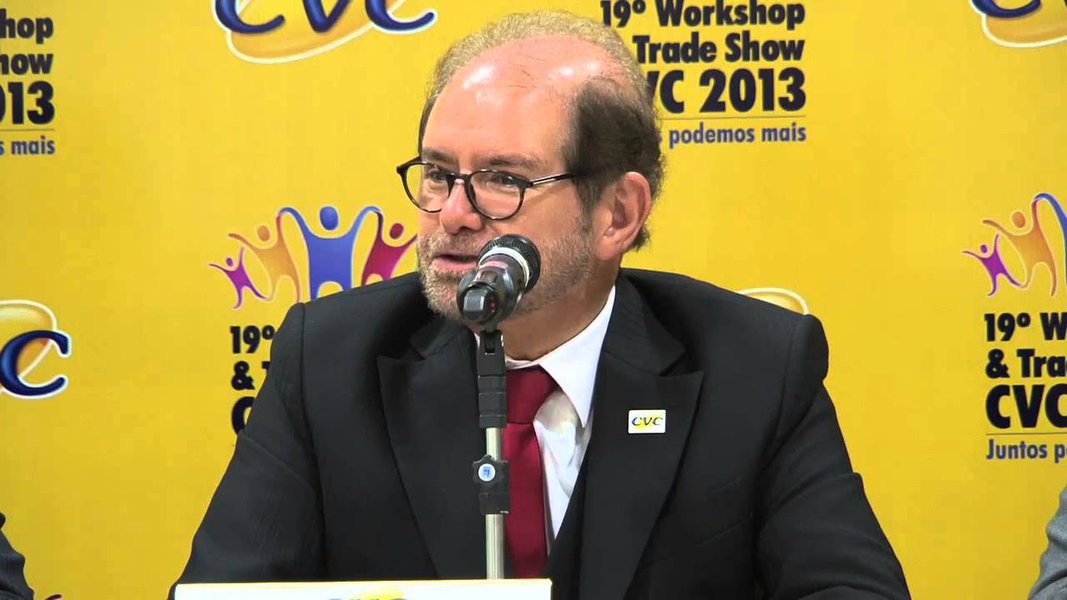 Fundador do grupo CVC, a maior agência de turismo do País, Guilherme Paulus, pediu afastamento temporário do cargo de presidente do Conselho de Administração da CVC Corp, cinco dias depois de ver sua marca envolvida nas investigações da Polícia Federal e da Receita Federal na Operação Descarte, que investiga esquema de lavagem de dinheiro em empresas