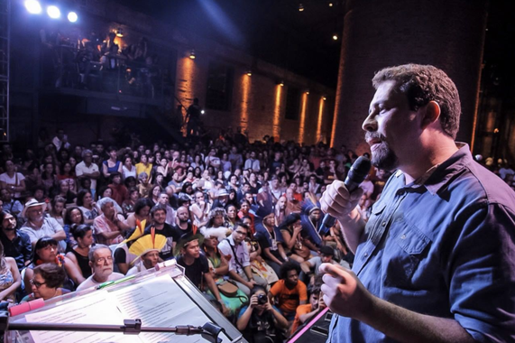 "Critique-se ou não a candidatura de Guilherme Boulos, já agredido pela minoria ultraesquerdista da agremiação como 'cavalo de Tróia do lulismo', o fato é que o líder do MTST, ao se apresentar para a corrida eleitoral por esse partido, o traz para o campo popular de uma vez por todas", avalia o jornalista Breno Altman; "Não se pode ter dúvida sobre a lealdade de Boulos na defesa do direito de Lula ser candidato, de seu papel na resistência, de seu compromisso em combater a direita e de ser, em eventual segundo turno, e mesmo antes, um construtor da unidade"