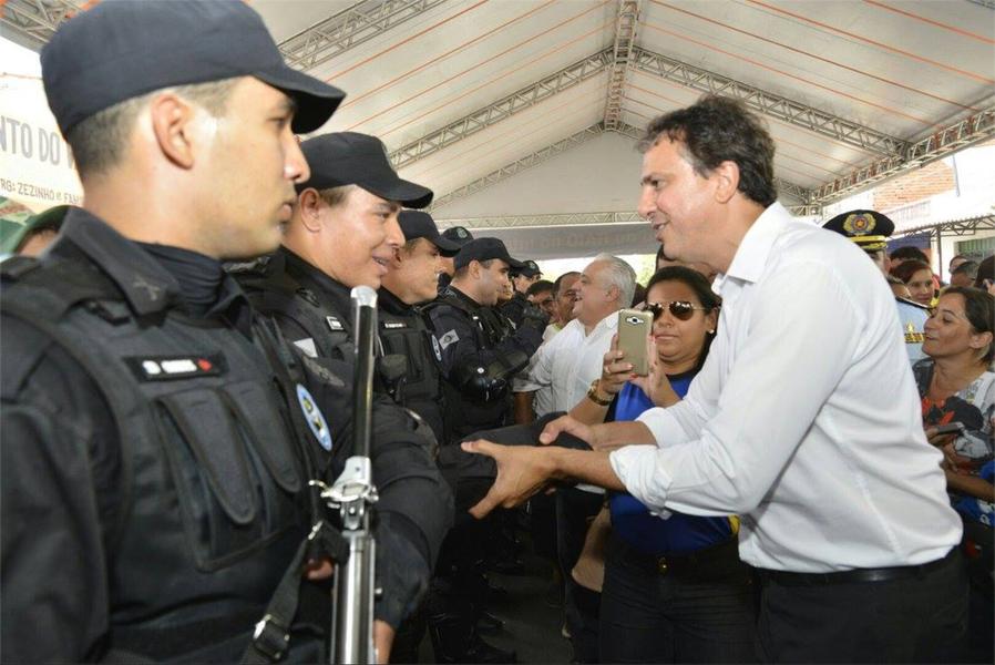 Neste sábado (24), o município de Beberibe recebe o sistema de videomonitoramento integrado para reforçar a segurança no Interior do Estado. Simultaneamente, o governador Camilo Santana (PT) coordena a instalação do Batalhão de Policiamento de Rondas e Ações Intensivas e Ostensivas (BPRaio), que contará com a atuação de 37 policiais