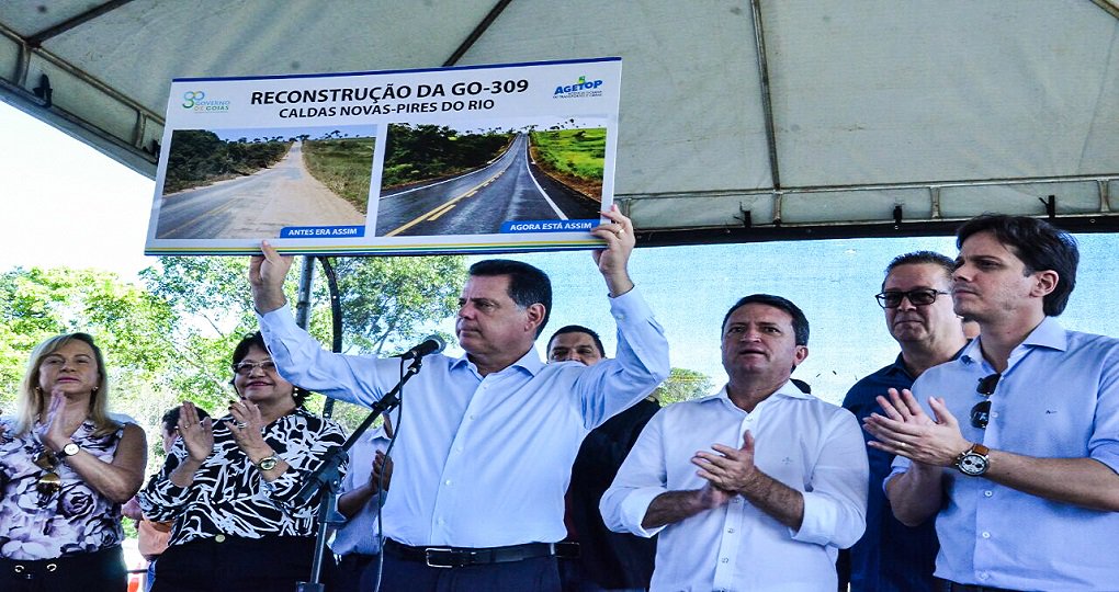 Com a entrega desta quinta-feira da reconstrução da GO-309, Caldas Novas/Pires do Rio, todas as rodovias que dão acesso à cidade das águas quentes estão em excelentes condições; governador Marconi Perillo descerrou a placa de inauguração da reconstrução rodovia, na qual foram investidos R$ 15,3 milhões, num trecho de 63,8 quilômetros