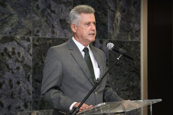 Balanço divulgado pelo executivo local aponta que, pelo segundo quadrimestre seguido, o Distrito Federal fica abaixo do limite prudencial da Lei de Responsabilidade Fiscal (LRF); os gastos com pessoal representaram 46,07% da receita corrente líquida, abaixo do patamar que impede contratações (46,55%), mas ainda em alerta (acima de 44,1%)