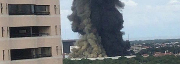 O Procon Fortaleza notificou ontem (15), a Empresa Brasileira de Correios e Telégrafos (ECT) para esclarecer quais as medidas serão adotadas para ressarcir os clientes após o incêndio na Central de Distribuição, na última terça-feira, em Fortaleza. De acordo com a diretora do Procon Fortaleza, Cláudia Santos, os Correios têm um prazo de até 72 horas para informar o órgão como e quando os consumidores serão ressarcidos
 
C