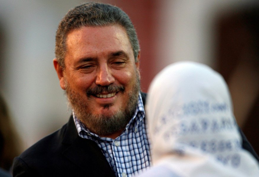 O filho mais velho do ex-presidente cubano Fidel Castro, Fidel Castro Díaz-Balart, cometeu suicídio nessa quinta-feira, 1º, aos 68 anos; "O doutor em Ciências Fidel Castro Díaz-Balart, que vinha sendo atendido por um grupo de médicos há vários meses por um estado depressivo profundo, atentou contra sua vida na manhã de hoje, primeiro de fevereiro", informou o jornal "Granma"