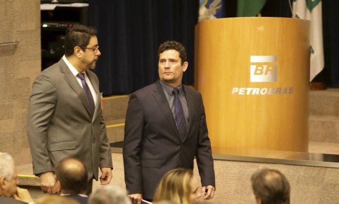 Os maiores exemplos recentes do parasitismo de um pequeno grupo, o qual tira proveito de suas funções para servir-se do Estado, são de dois juízes federais quixotescos: Bretas e Moro