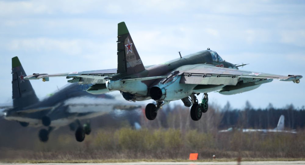 O ministério russo da Defesa revelou informações preliminares sobre o incidente, dizendo que a aeronave Su-25 pode ter sido abatida por um sistema portátil de defesa aérea; o piloto sobreviveu à queda, porém foi morto no solo em conflito com os terroristas
