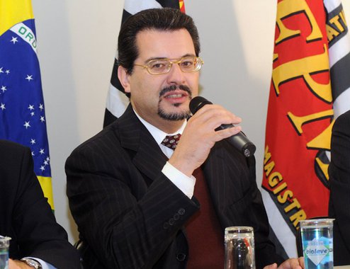 Levantamento da Folha de S.Paulo publicado neste domingo 4 aponta que metade dos juízes que ganham auxílio-moradia em São Paulo tem imóvel; José Antonio de Paula Santos Neto tem 60 imóveis na cidade e recebe o benefício
