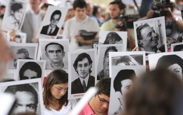  Para marcar o 24 de março, Dia Internacional para o Direito à Verdade para as Vítimas de Graves Violações dos Direitos Humanos, ocorrerá em São Paulo, nas dependências do antigo DOI-Codi, o 5° Ato Unificado Ditadura Nunca Mais; a manifestação também tem como objetivo reivindicar que o local seja transformado num espaço de memória da luta contra a ditadura