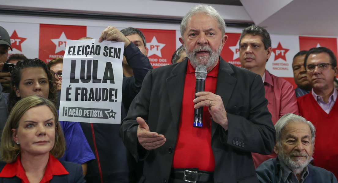 "Hoje o Lula e o PT, cujas mortes foram prematuramente anunciadas pelos que sempre as desejaram, pelos que sabem que só terão lugar se o Lula e o PT desaparecessem, reaparecem com força e identificados com o futuro do Brasil. Do que acontecer com o Lula e o com o PT, depende o futuro do Brasil", avalia o colunista do 247 Emir Sader, ao valiar a trajetória do PT; "O PT enfrenta essas adversidades tendo à frente o Lula e tendo com si os mais importantes movimentos sociais e o maior contingente de militantes, como único partido nacional e o que representa a esquerda no seu conjunto", diz Emir 